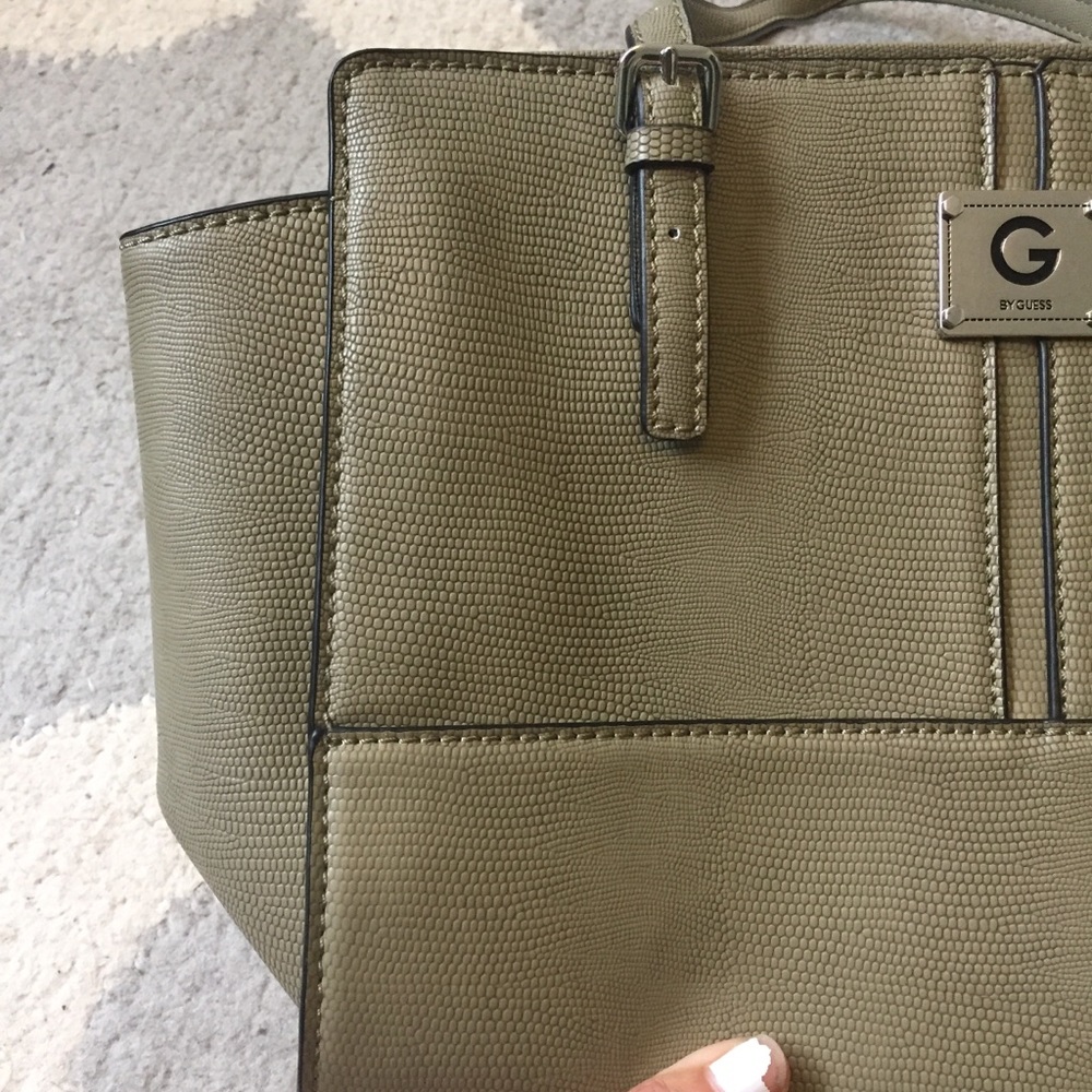 G by Guess green purse - Picture 4 of 8